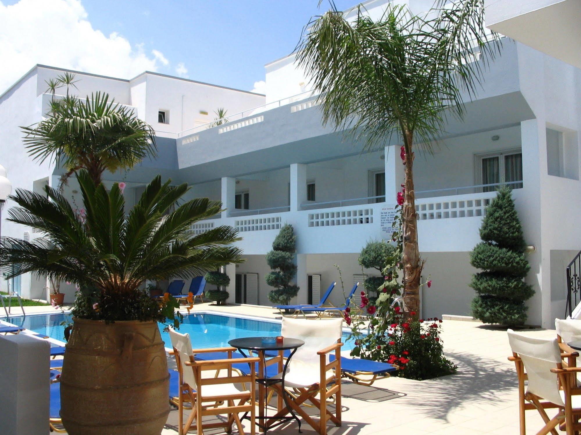 Emerald Hotel Mália Exterior foto