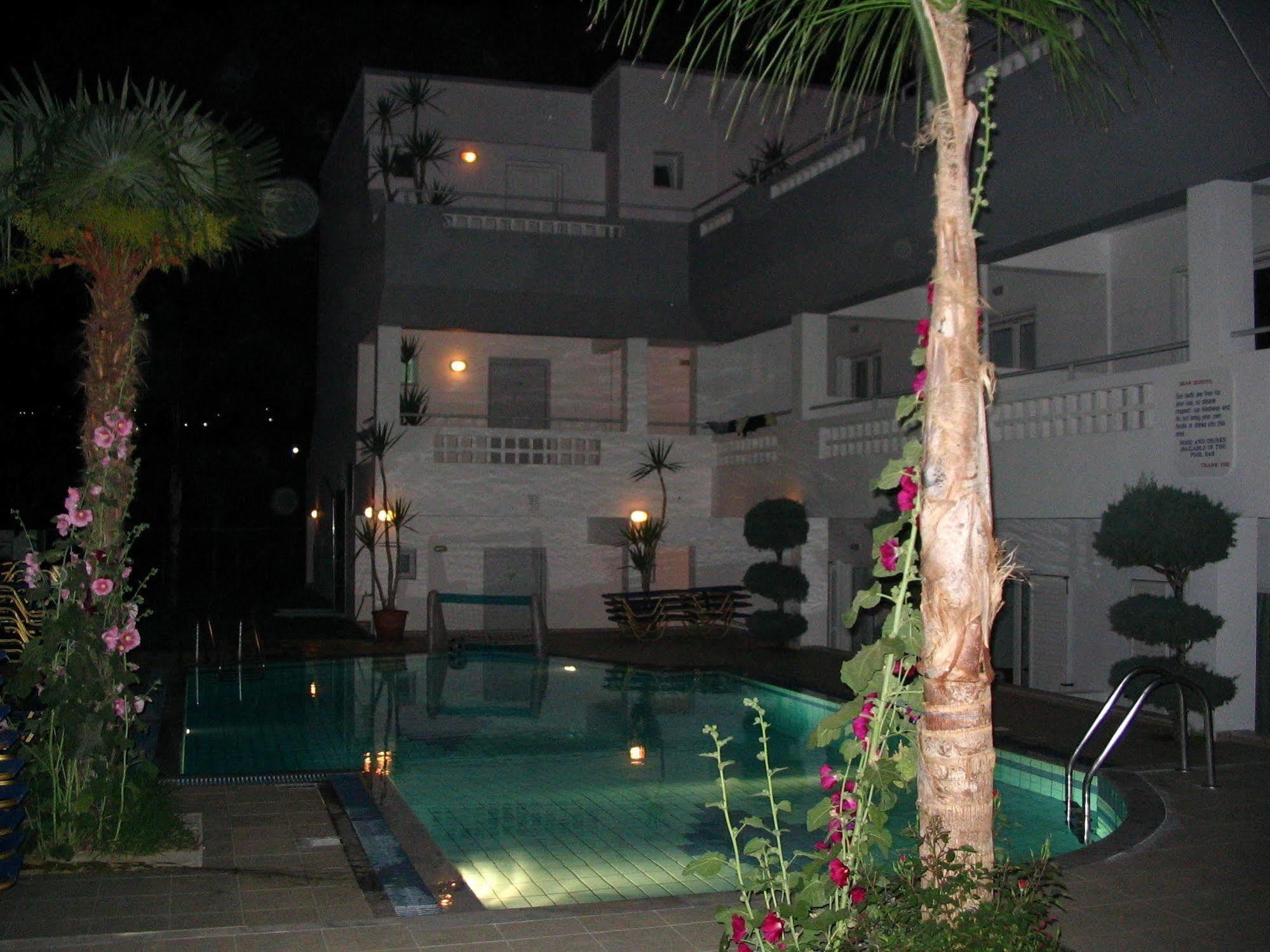 Emerald Hotel Mália Exterior foto