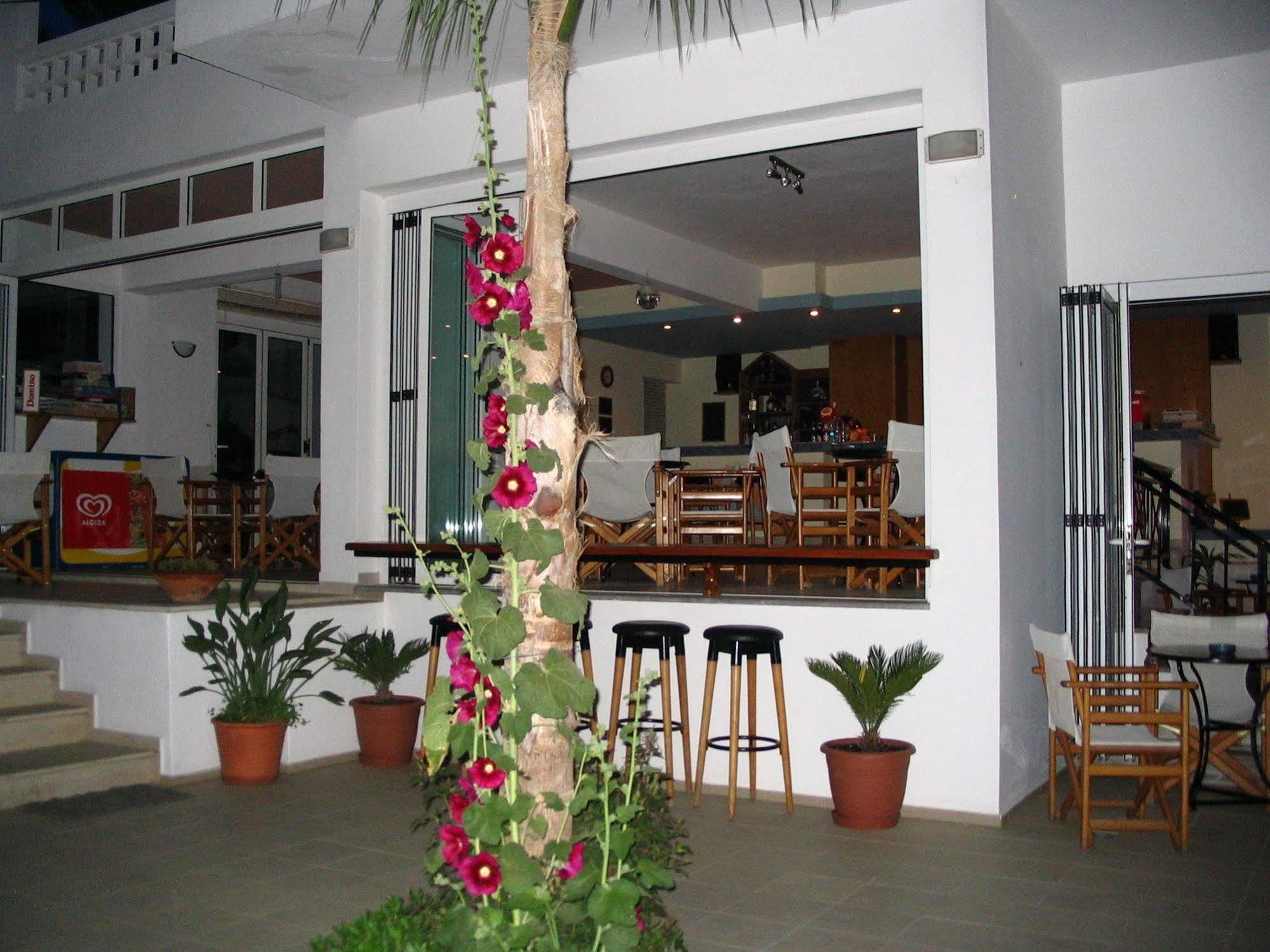 Emerald Hotel Mália Exterior foto
